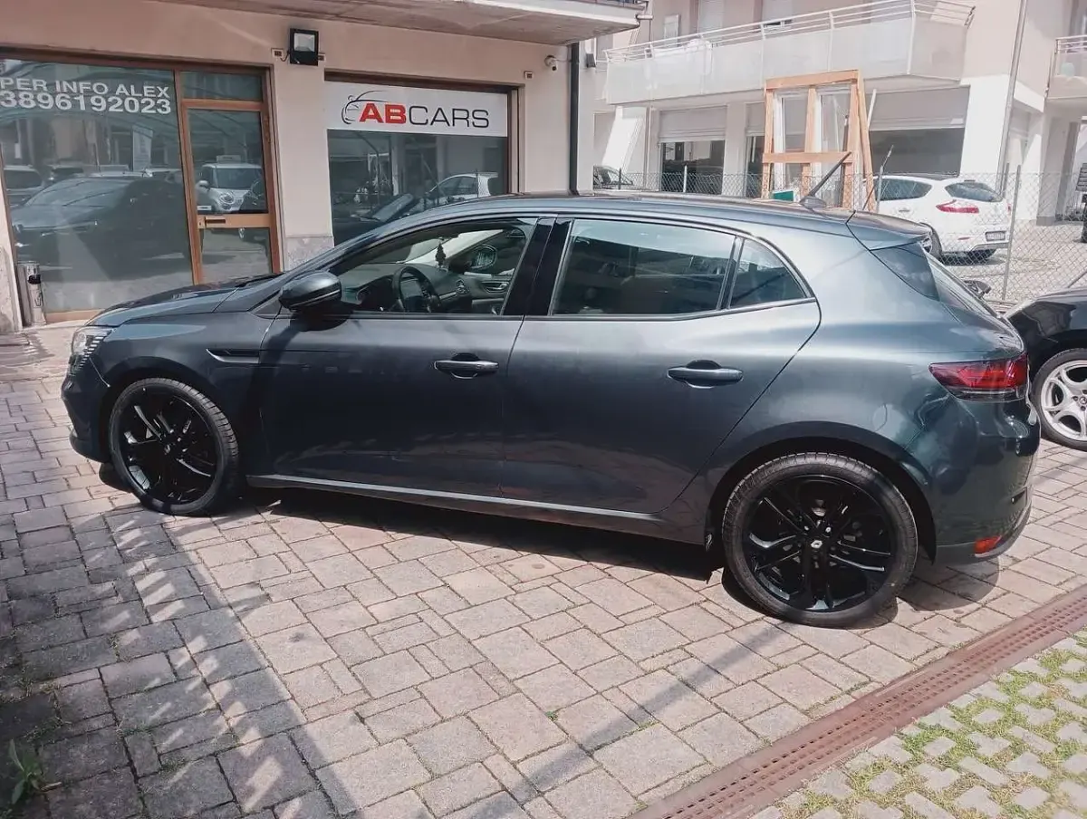 Usata Renault Mégane II Equilibre 116 CV (85 kW) 2022 Antracite met Berlina
