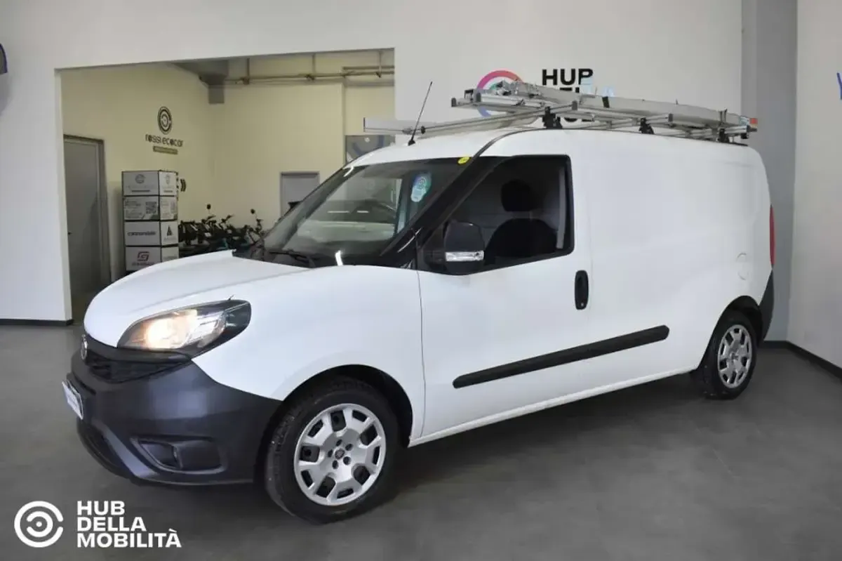 Usata Fiat Doblò 120 CV (88 kW) 2018 Bianco Monovolume