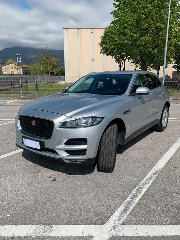 Usata Jaguar F-Pace 180 CV (132 kW) 2016 Grigio SUV