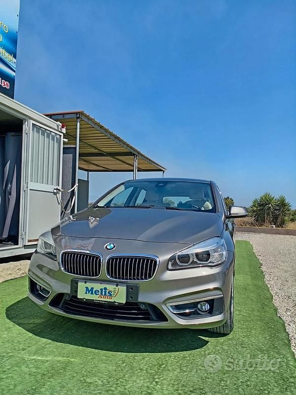 Usata BMW 218 Luxury Line 142 CV (104 kW) 2015 Marrone Station wagon