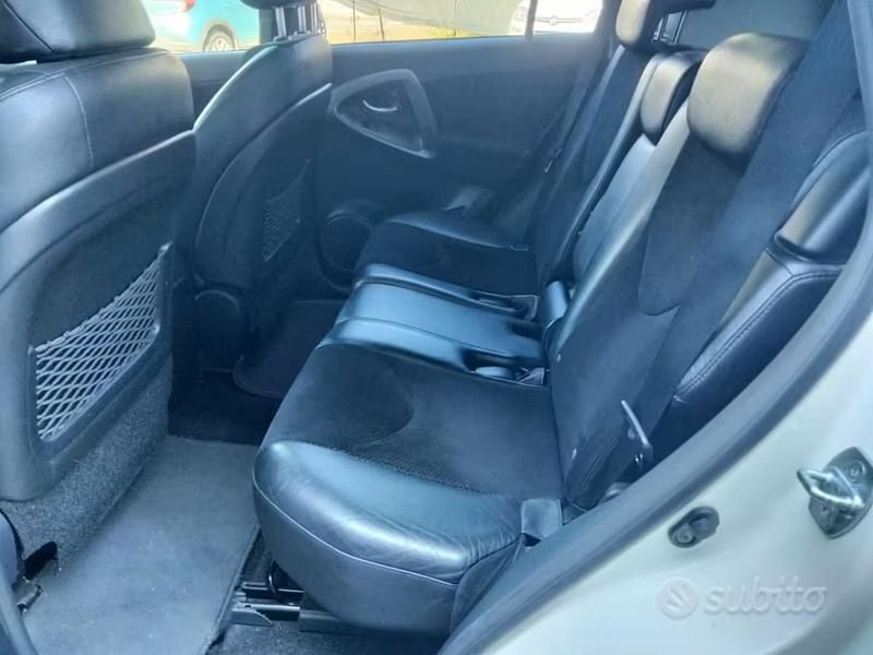 Usata Toyota RAV4 Style 150 CV (110 kW) 2013 Bianco SUV