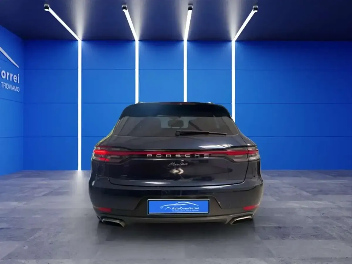 Usata Porsche Macan 245 CV (180 kW) 2019 Blu/azzurro SUV
