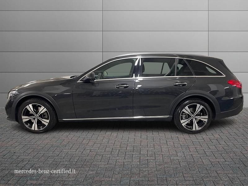 Käytetty Mercedes 220 Premium 197 HP (144 kW) 2023 Harmaa Farmari