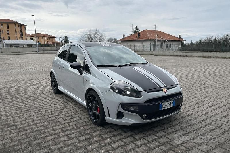 Usata Abarth Punto Evo 180 CV (132 kW) 2013 Grigio Utilitaria