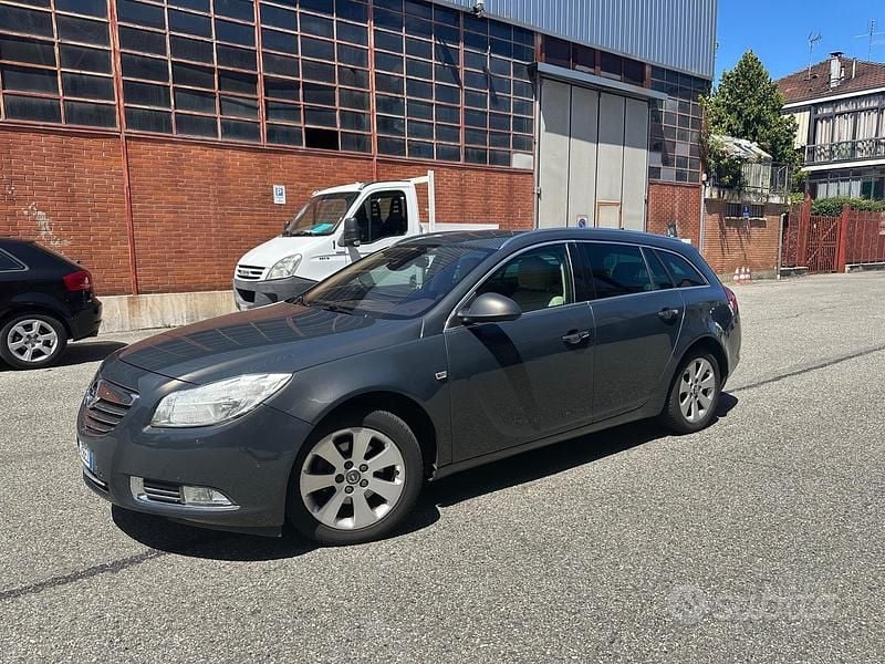Marrone Usata 2013 Opel Insignia Cosmo Station wagon | 4700 € (Ottimo prezzo) - Immagine 1/4