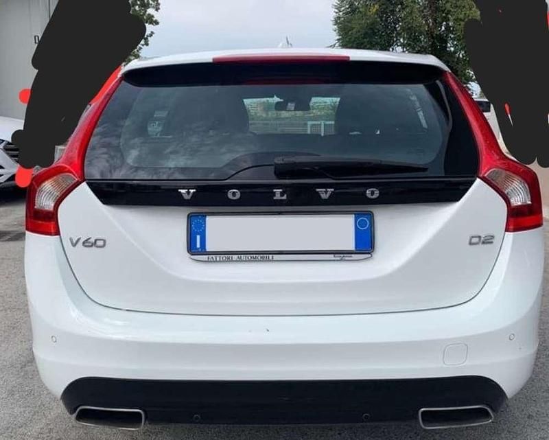 Usata Volvo V60 Summum 120 CV (88 kW) 2017 Bianco Station wagon