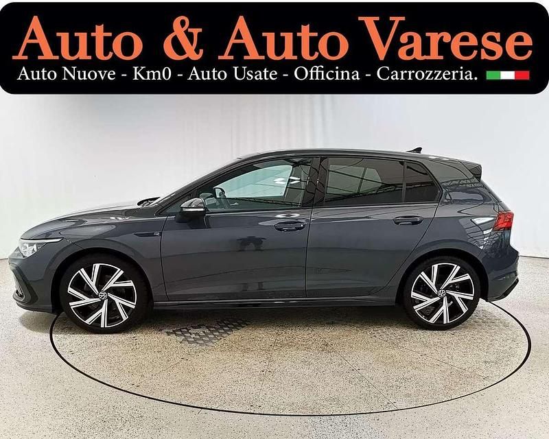 Usata VW Golf VIII R-line 150 CV (110 kW) 2022 Grigio Utilitaria