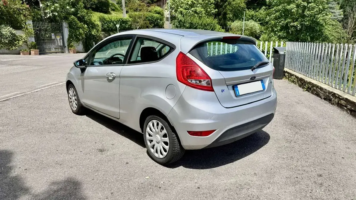 Usata Ford Fiesta Titanium 82 CV (60 kW) 2009 Berlina