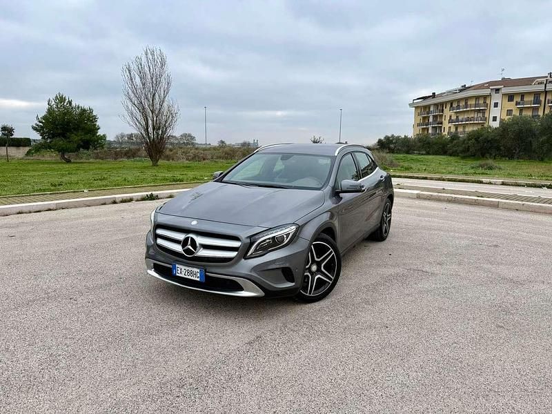 Usata Mercedes GLA220 Premium 170 CV (125 kW) 2014 Grigio SUV