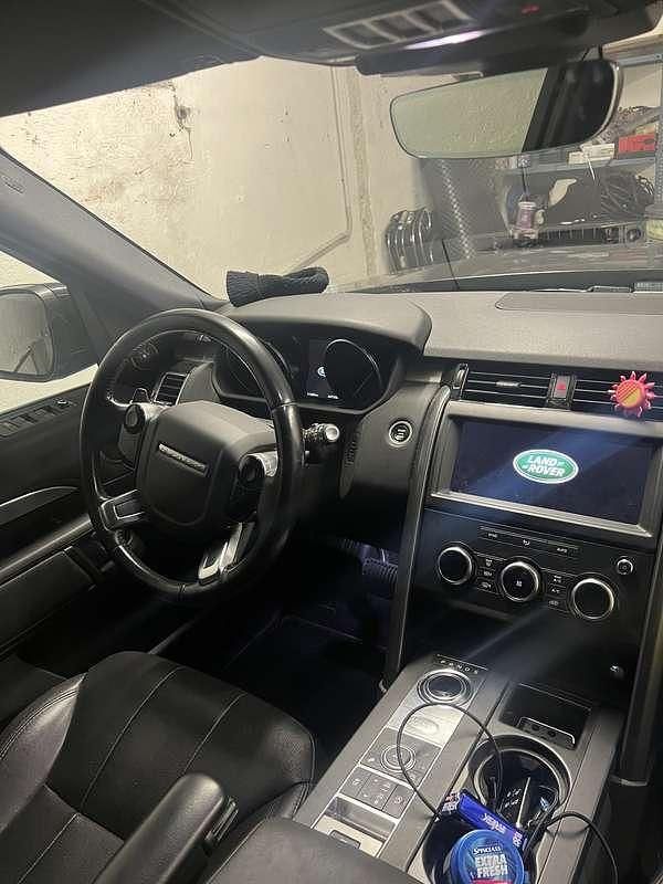Usata Land Rover Discovery 5 HSE Luxury 241 CV (177 kW) 2018 Nero SUV