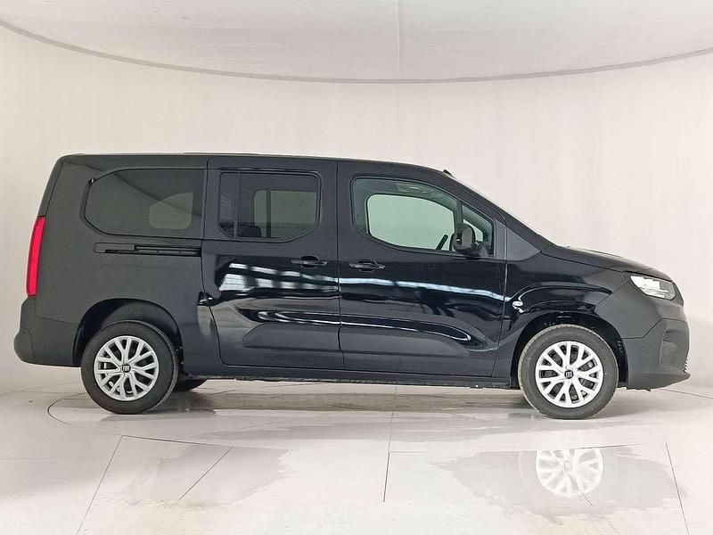 Nuova Fiat Doblò 131 CV (96 kW) 2025 Nero met Monovolume