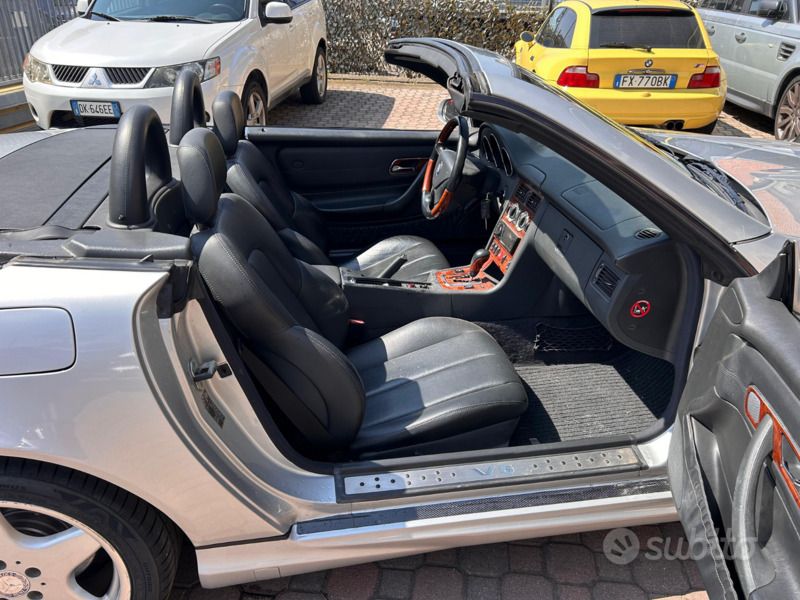 Usado Mercedes SLK320 AMG 218 CV (160 kW) 2001 Gris Descapotable