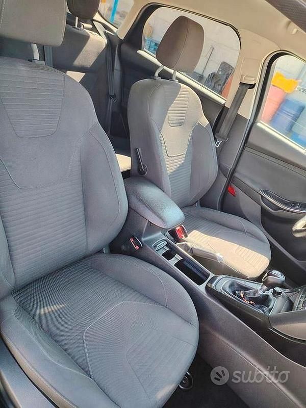 Usata Ford Focus Titanium 120 CV (88 kW) 2016 Grigio Berlina
