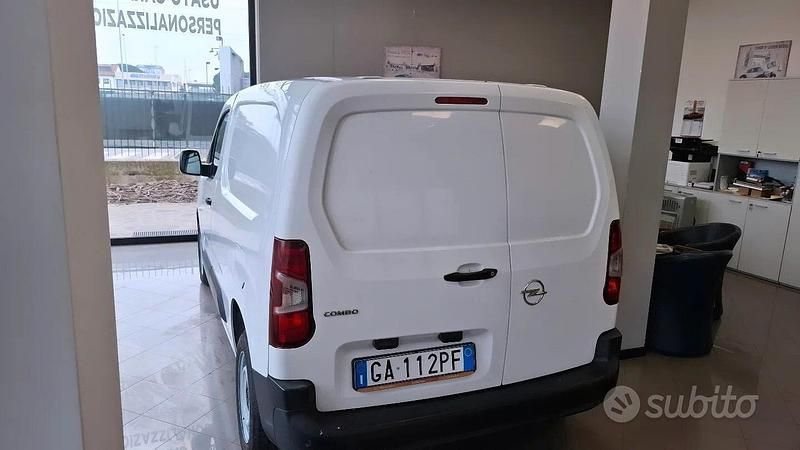 Usata Opel Combo S 102 CV (75 kW) 2020 Bianco Monovolume