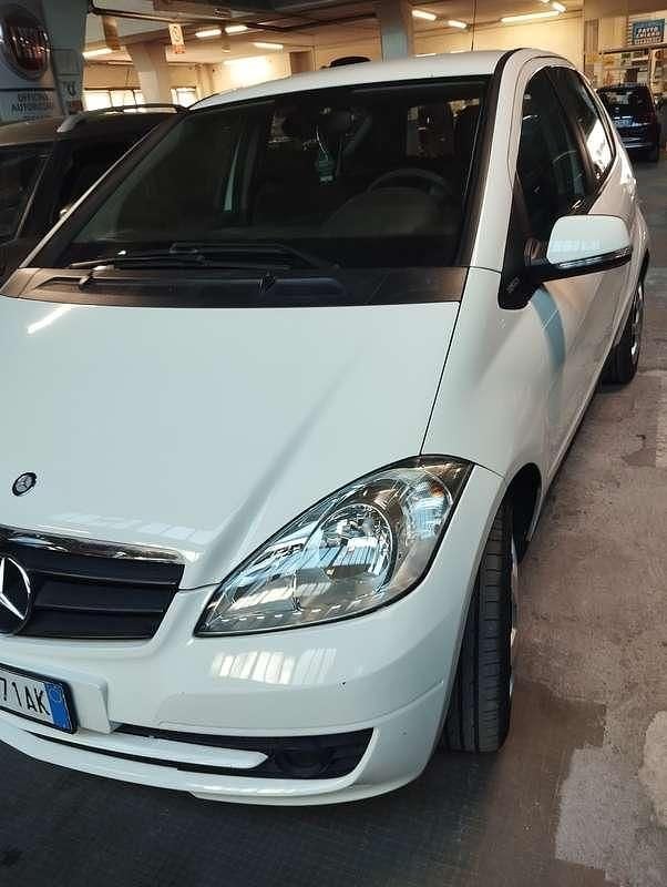 Usata Mercedes A160 Executive 95 CV (69 kW) 2012 Bianco Monovolume