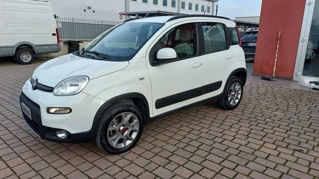 Usata Fiat Panda 4x4 S 95 CV (69 kW) 2016 Bianco Utilitaria
