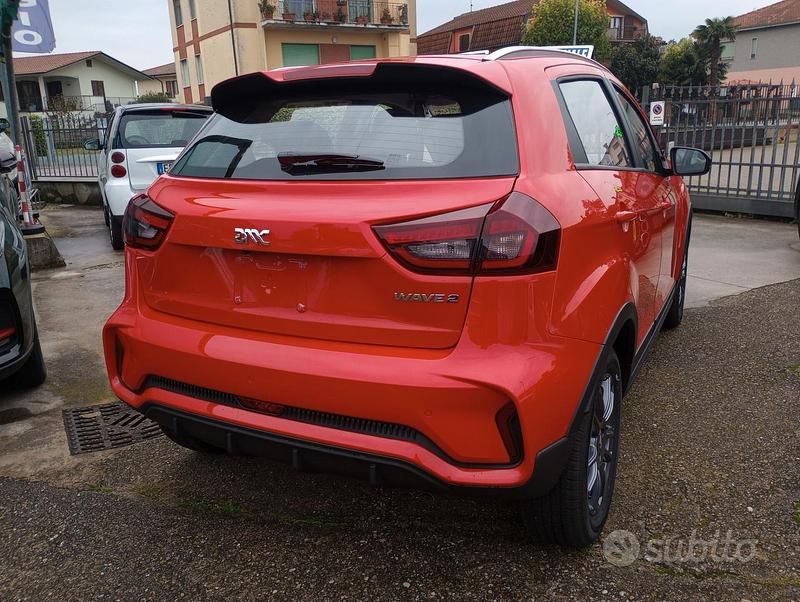 Usata EMC Wave 2 103 CV (75 kW) 2024 Rosso SUV