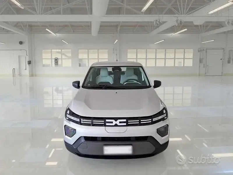 Usata Dacia Spring Expression 19 kW (26 CV) 2025 Bianco Utilitaria