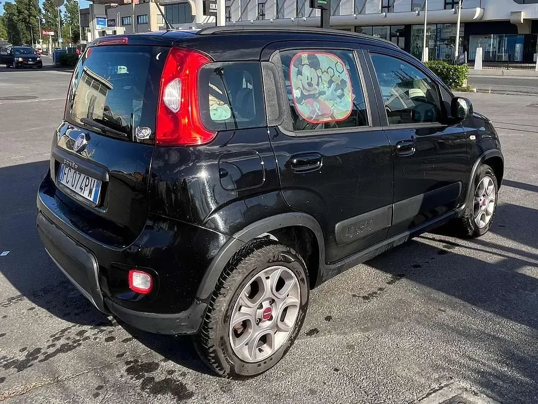 Usata Fiat Panda 4x4 S 95 CV (69 kW) 2016 Nero Utilitaria