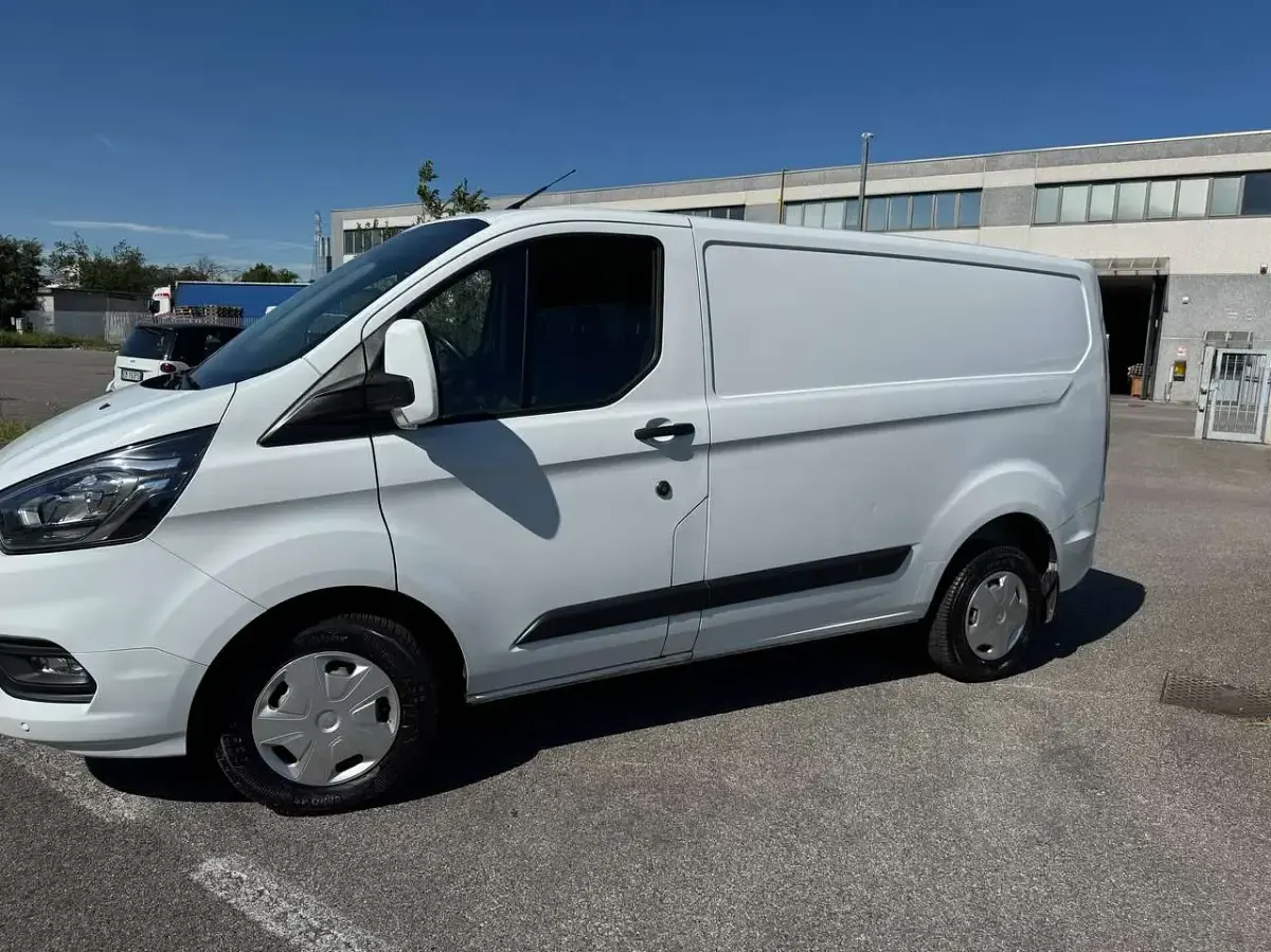 Usata Ford Transit Custom 131 CV (96 kW) 2023 Bianco Furgone
