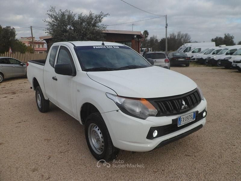 Usata Mitsubishi L200 154 CV (113 kW) 2020 Bianco Pick-up