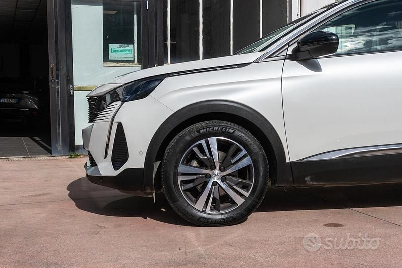 Usata Peugeot 3008 Allure 131 CV (96 kW) 2022 Bianco SUV