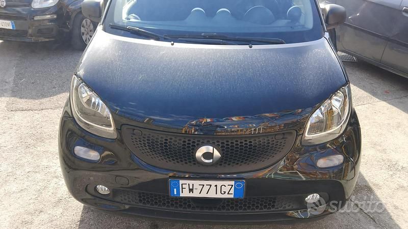 Usata Smart ForFour 71 CV (52 kW) 2018 Utilitaria