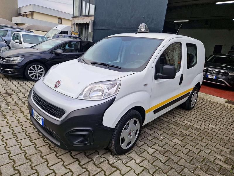 Bianco Usata 2021 Fiat Fiorino Monovolume | 6900 € (Ottimo prezzo) - Immagine 1/4