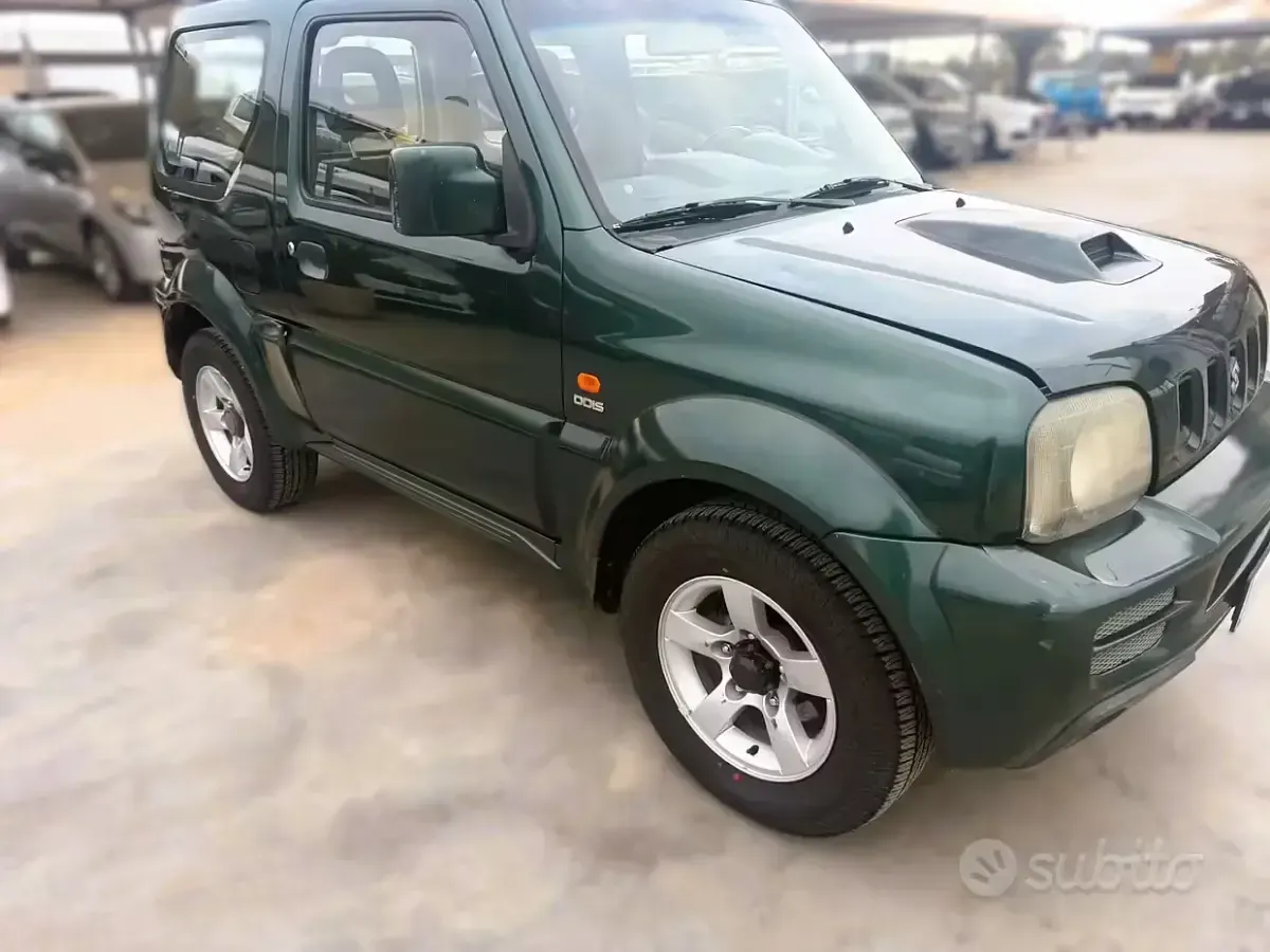 Second-hand Suzuki Jimny 86 CP (63 kW) 2007 Verde SUV