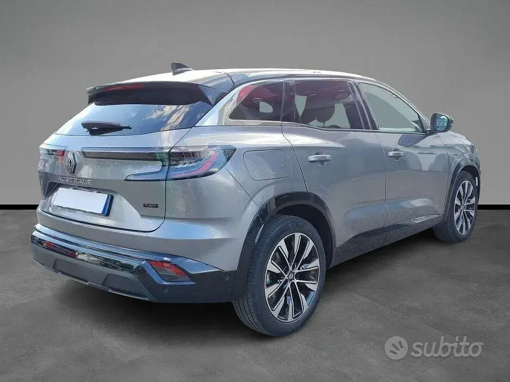 Usata Renault Austral Techno 131 CV (96 kW) 2023 Grigio SUV