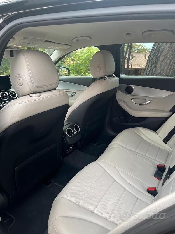 Usata Mercedes C250 211 CV (155 kW) 2015 Nero Station wagon