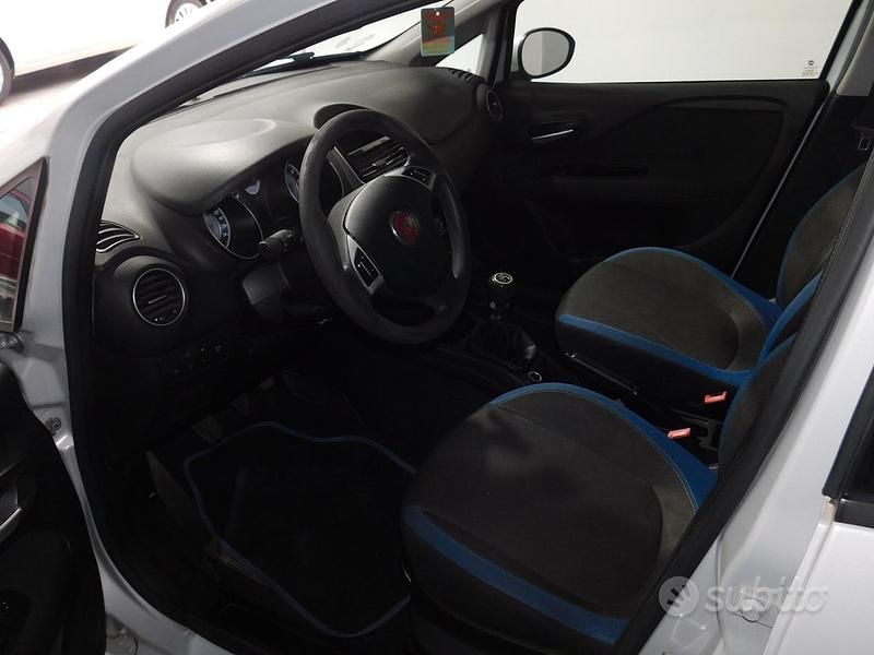 Usata Fiat Punto Evo S 69 CV (50 kW) 2011 Bianco Utilitaria