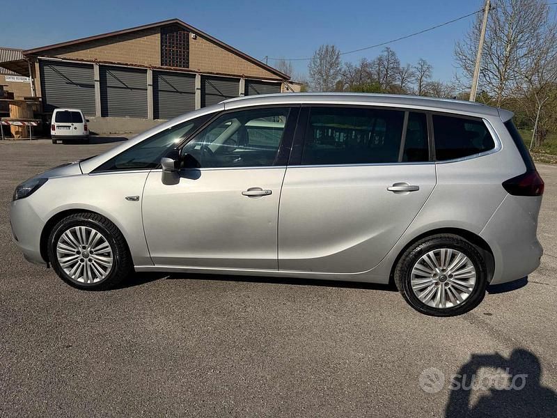 Usata Opel Zafira Tourer Cosmo 120 CV (88 kW) 2015 Grigio Monovolume