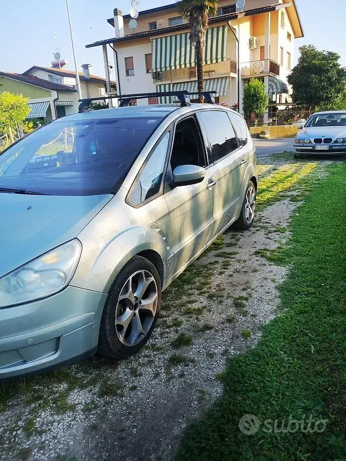 Usata Ford S-MAX S 140 CV (102 kW) 2009 Monovolume