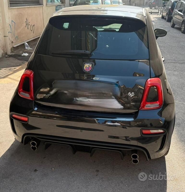 Usata Abarth 695 180 CV (132 kW) 2024 Nero Utilitaria