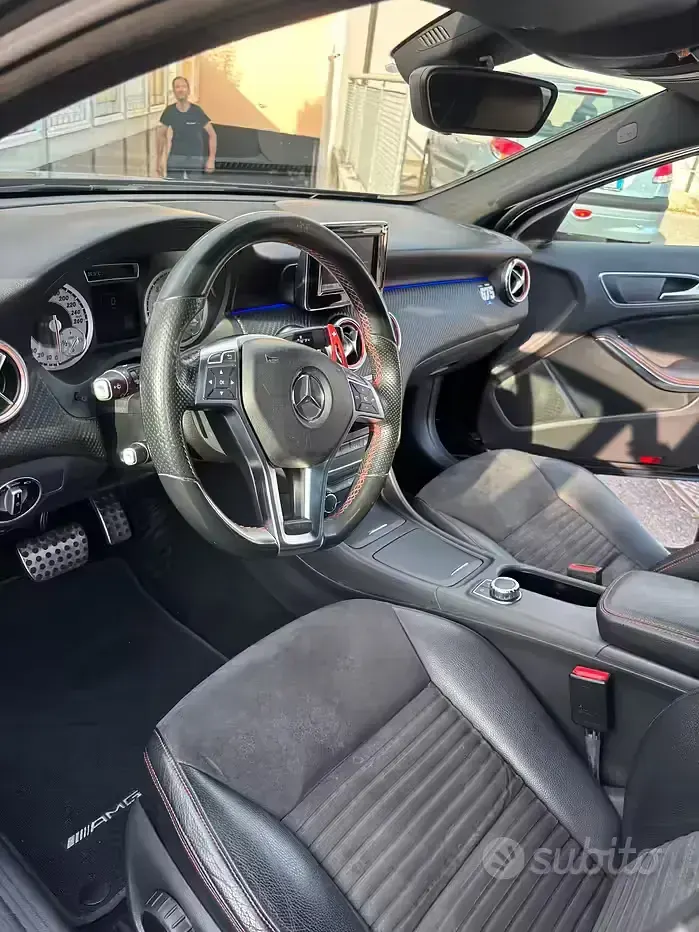 Usata Mercedes A200 156 CV (114 kW) 2014 Nero Utilitaria