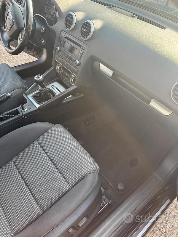 Usata Audi A3 125 CV (91 kW) 2010 Blu Utilitaria