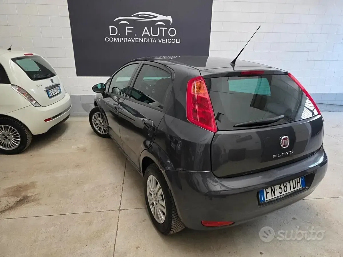 Occasion Fiat Punto 69 ch (50 kW) 2017 Gris Citadine