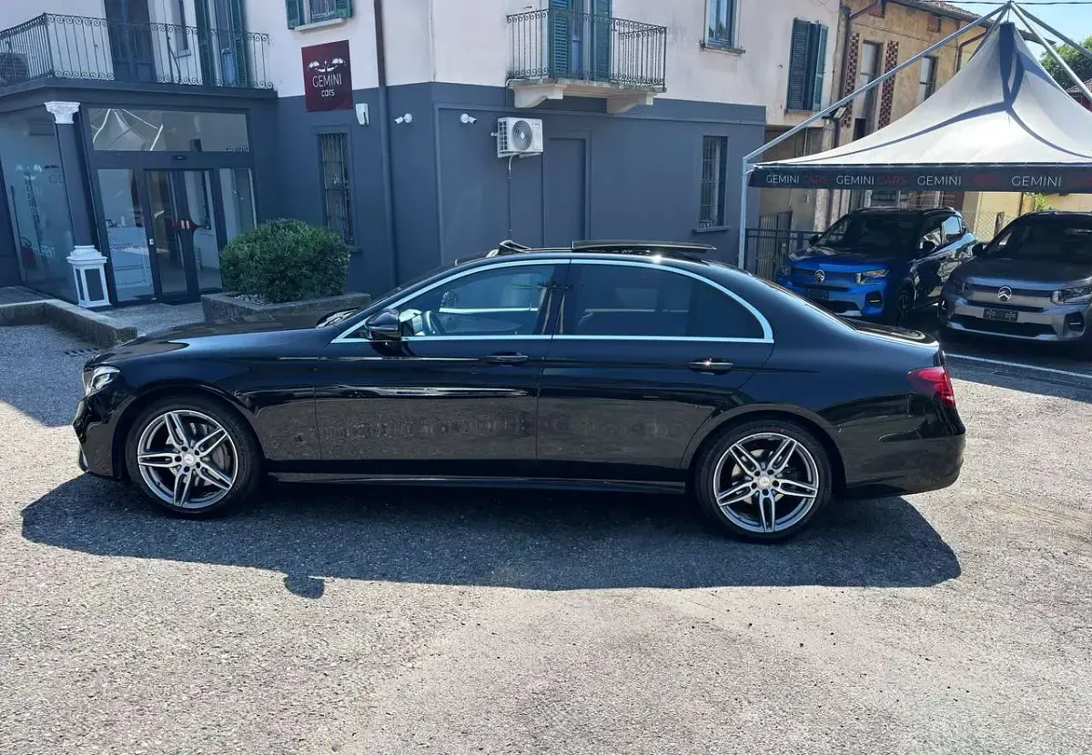 Usata Mercedes E220 Premium Plus 194 CV (142 kW) 2016 Nero Berlina