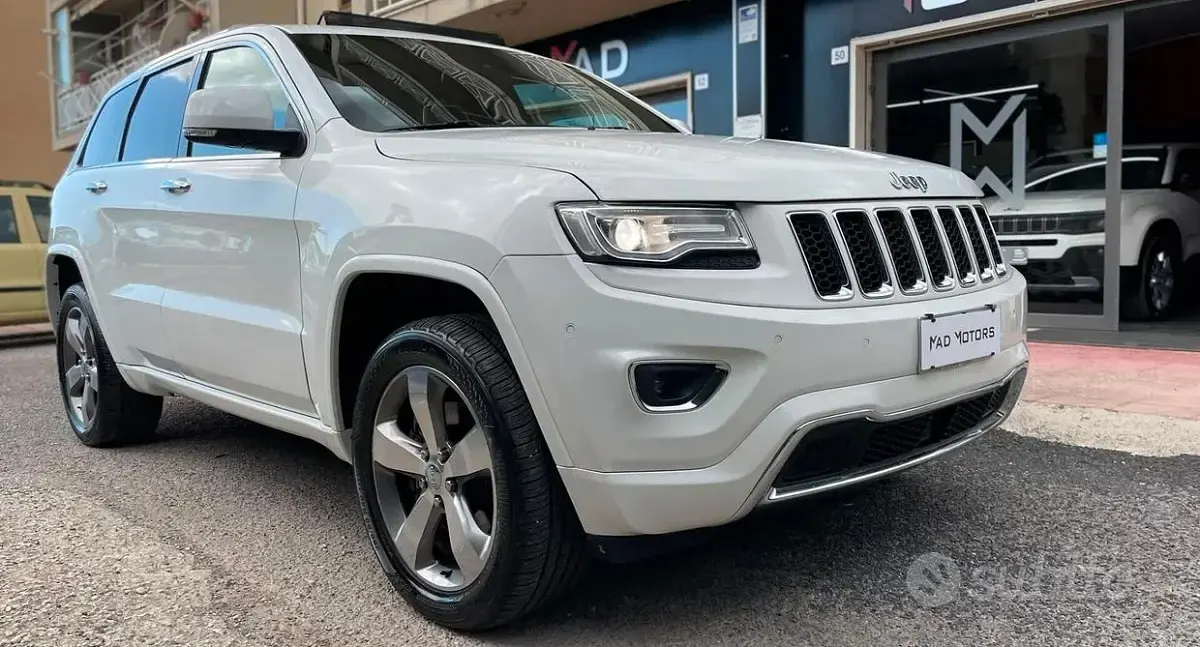 Usata Jeep Grand Cherokee Overland 250 CV (183 kW) 2013 Bianco SUV