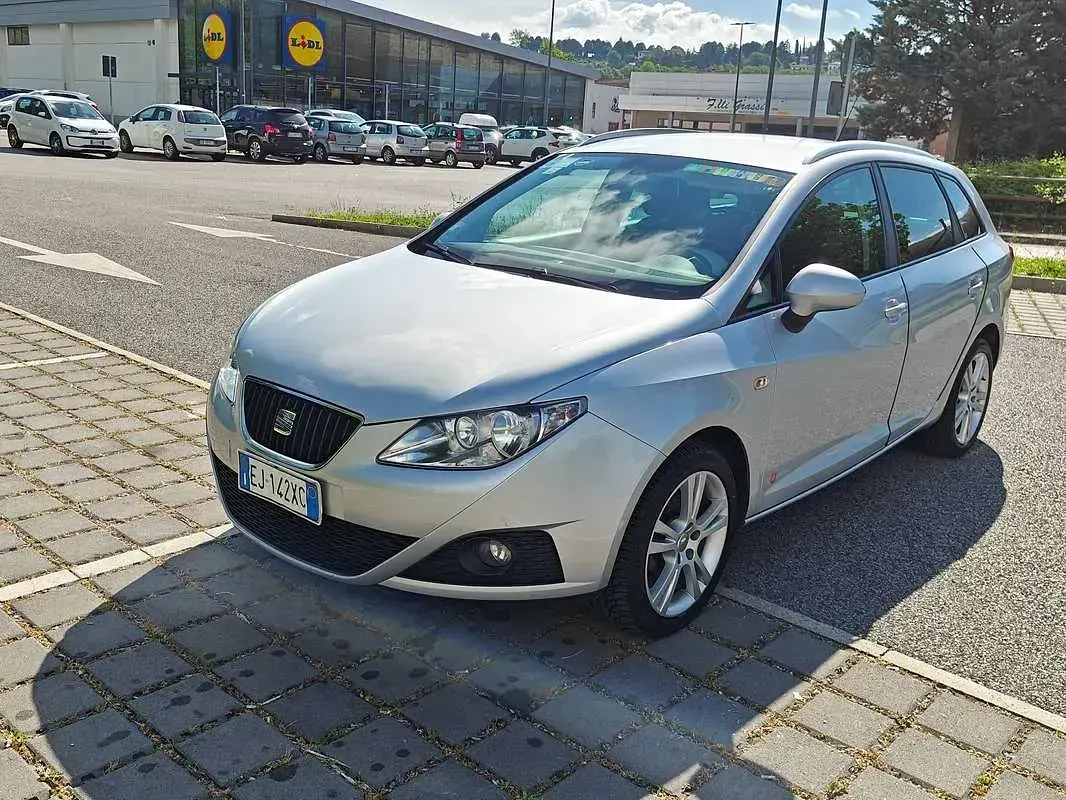 Usata Seat Ibiza ST Copa 69 CV (50 kW) 2011 Argento Station wagon