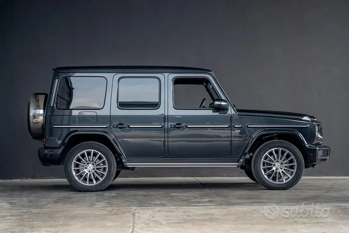Usata Mercedes G500 Premium 421 CV (309 kW) 2022 Grigio SUV