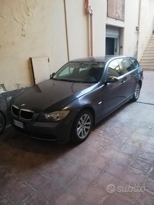 Blu Usata 2007 BMW 320 Station wagon | 1300 € (Super prezzo) - Immagine 1/3