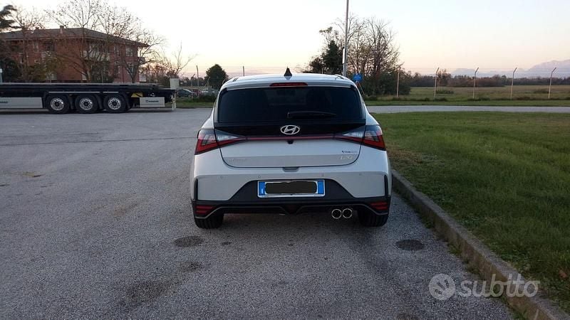 Usata Hyundai i20 N Line 79 CV (58 kW) 2025 Grigio Berlina