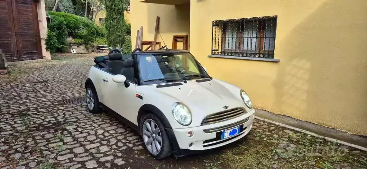 Usata Mini Cooper Cabriolet 116 CV (85 kW) 2006 Bianco Cabrio