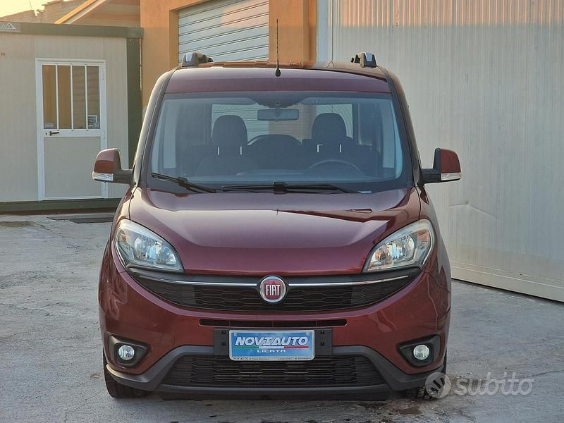 Usata Fiat Doblò 105 CV (77 kW) 2015 Rosso Monovolume