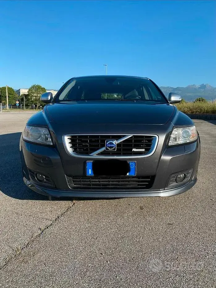 Usata Volvo V50 R-Design 179 CV (131 kW) 2010 Grigio Station wagon