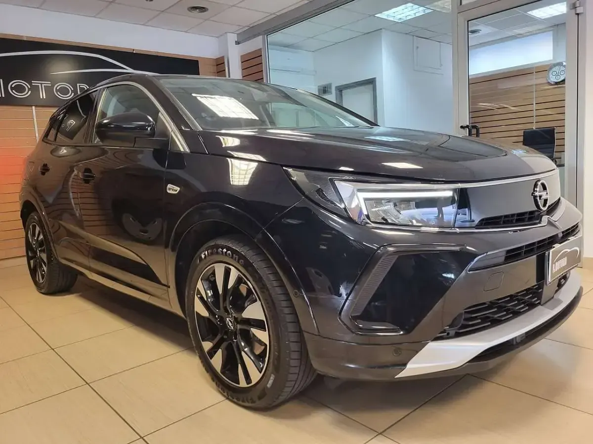 Usata Opel Grandland X Business Elegance 131 CV (96 kW) 2023 Nero SUV