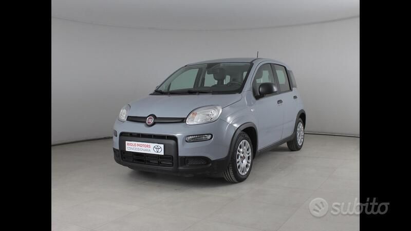 Grigio Usata 2023 Fiat Panda S Due volumi | 10.300 € (Buon prezzo) - Immagine 1/4