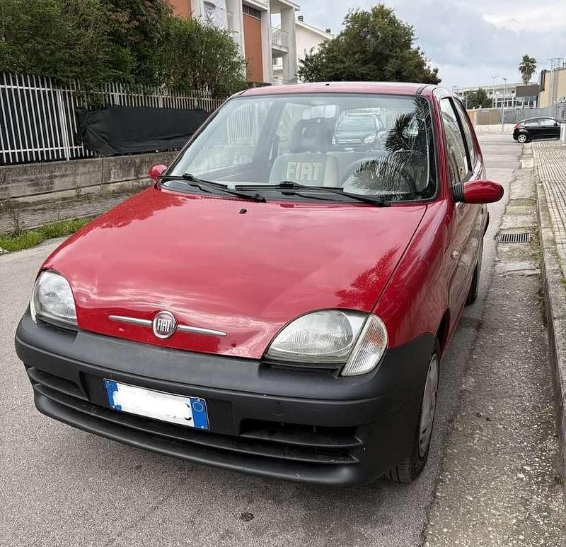 Usata Fiat 600 Active 54 CV (39 kW) 2010 Rosso Utilitaria